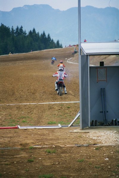 013_10a.jpg
