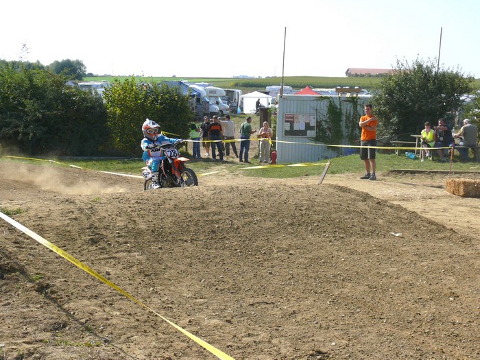 b8.jpg